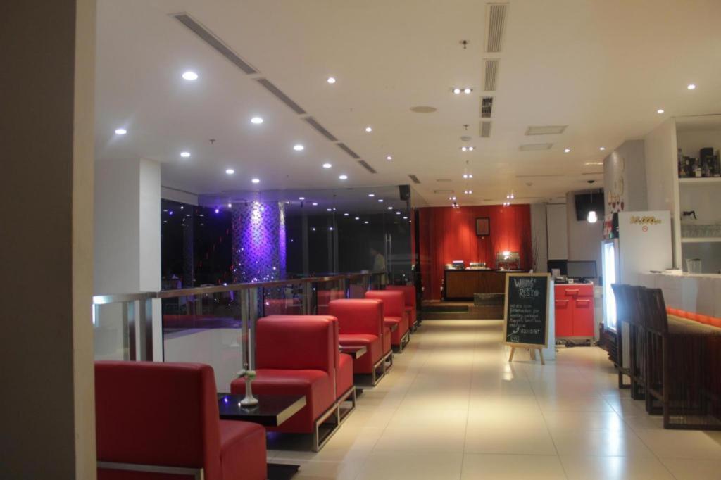 Redstar Hotel Jakarta Extérieur photo