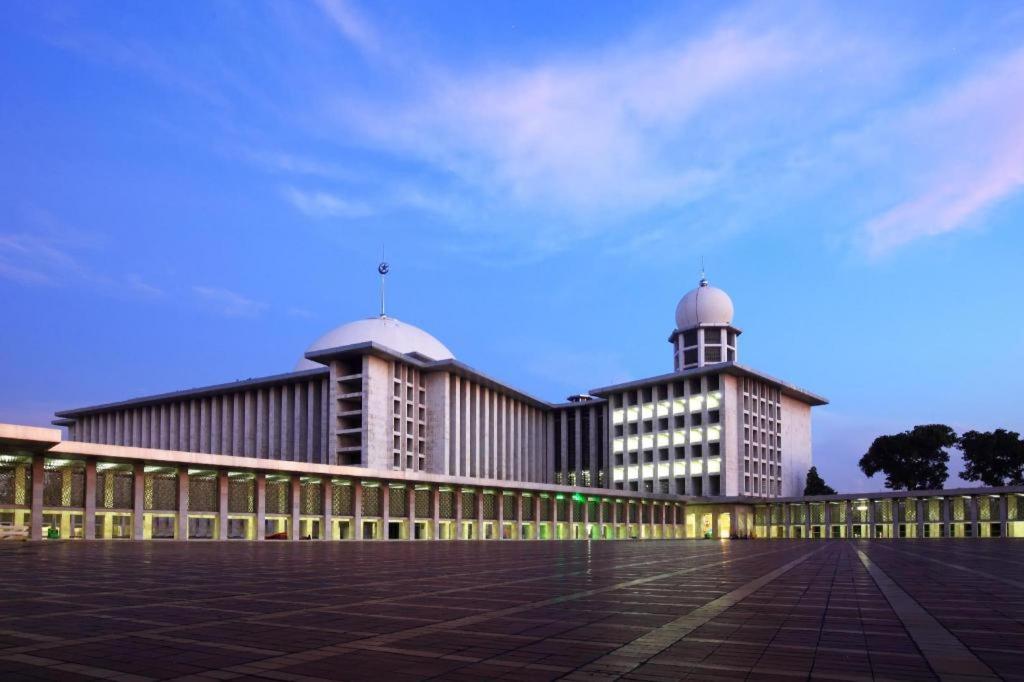 Redstar Hotel Jakarta Extérieur photo
