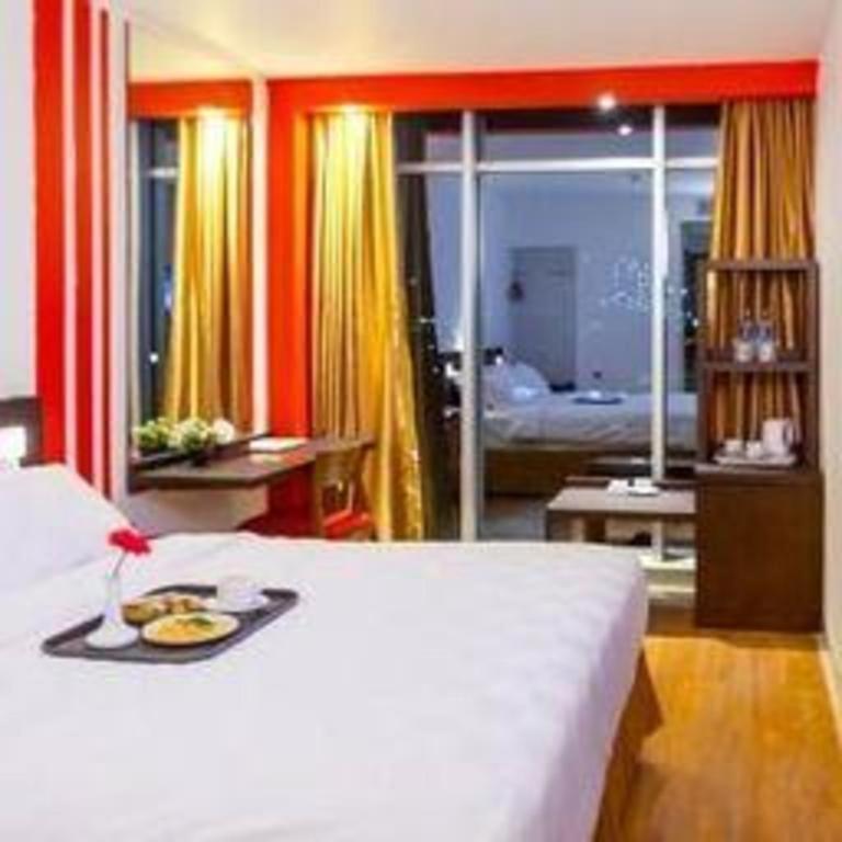 Redstar Hotel Jakarta Extérieur photo