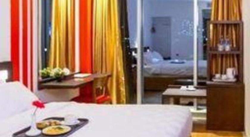 Redstar Hotel Jakarta Extérieur photo