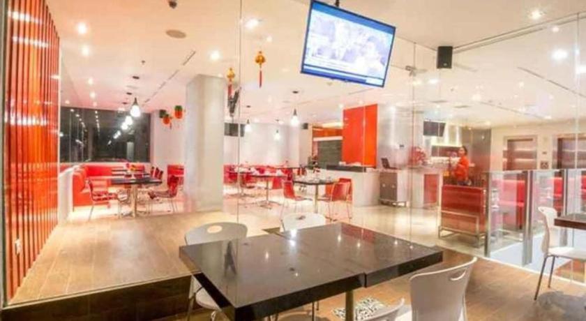 Redstar Hotel Jakarta Extérieur photo