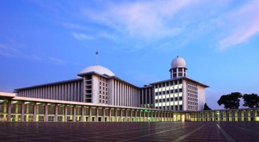 Redstar Hotel Jakarta Extérieur photo